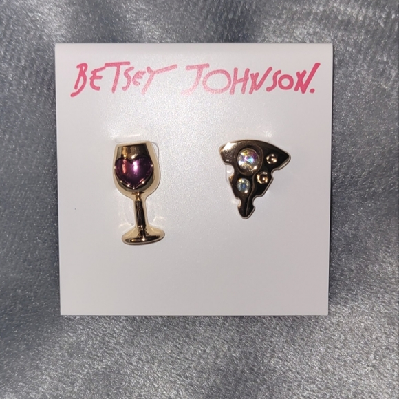 Betsey Johnson adorable wine and cheese stud earrings. - Picture 6 of 11